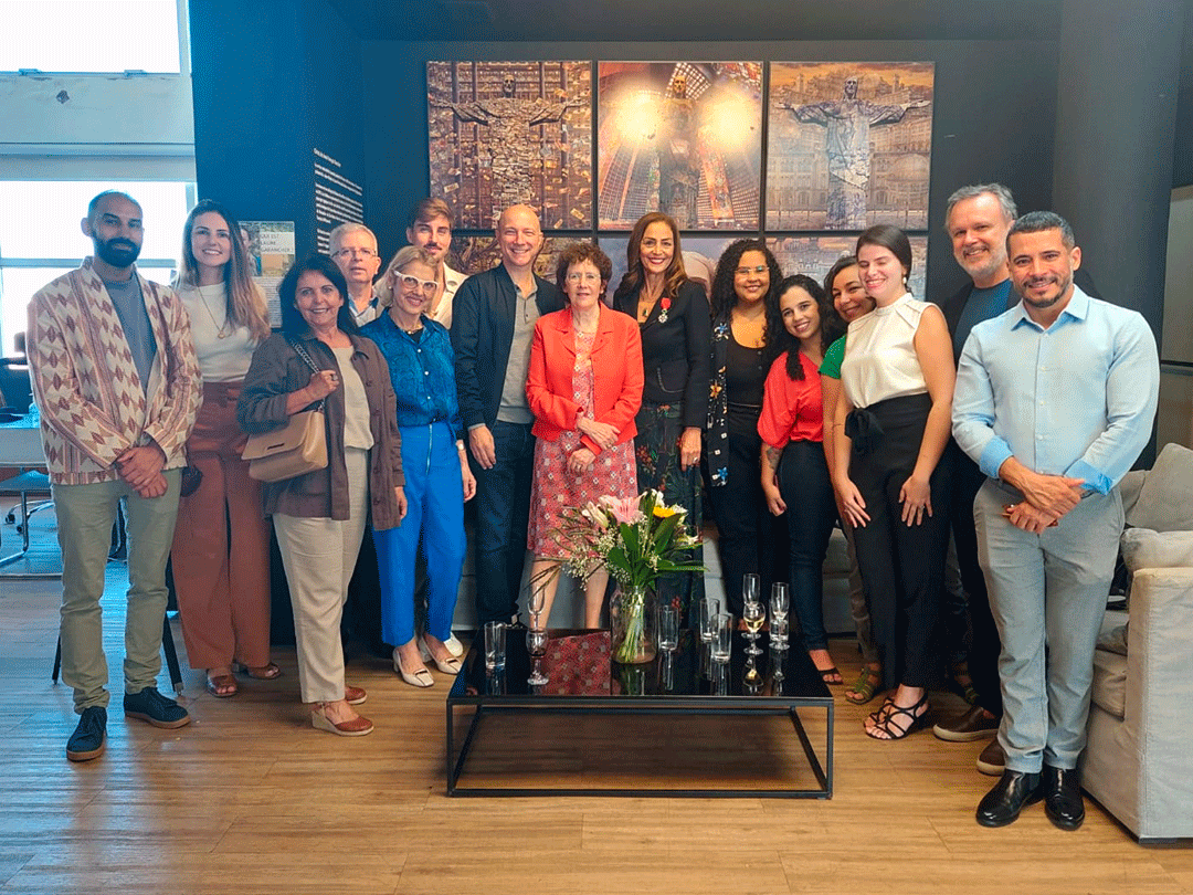 Katia Chalita, membros da Aliança Francesa e Brigitte Collet - Embaixadora da França no Brasil