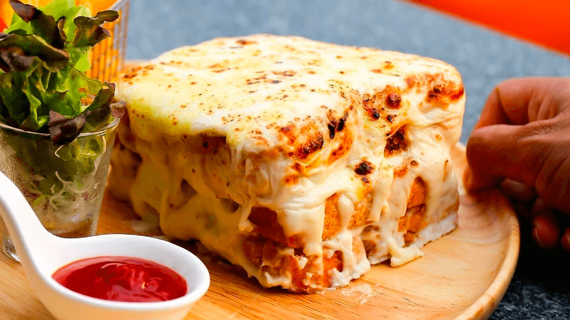 Conheça e aprenda a fazer um croque monsieur